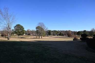 A BEAUTIFUL BUILDING  LOT #44 IN THE HARRISON COUNTRY CLUB .HOLE on Harrison Country Club in Arkansas - for sale on GolfHomes.com, golf home, golf lot