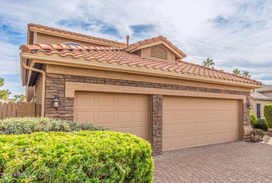 Beautiful updated 4 BR, 3 BA Galleria model in gated Oakwood on Oakwood Golf Club  in Arizona - for sale on GolfHomes.com, golf home, golf lot