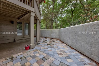 Beautifully maintained and ideally situated, this 1 bed, 1.5 on Palmetto Dunes Golf Course and Resort in South Carolina - for sale on GolfHomes.com, golf home, golf lot