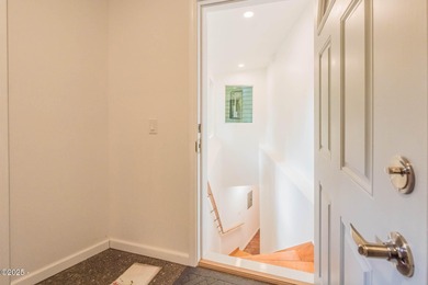 Beautifully remodeled 5B/4.5B luxury home in gated Salishan on Salishan Spa and Golf Resort in Oregon - for sale on GolfHomes.com, golf home, golf lot