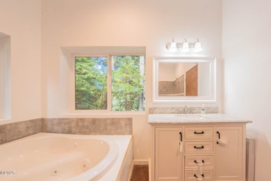 Beautifully remodeled 5B/4.5B luxury home in gated Salishan on Salishan Spa and Golf Resort in Oregon - for sale on GolfHomes.com, golf home, golf lot