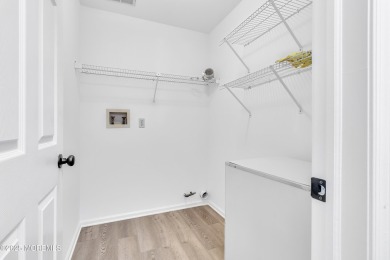 Fully renovated 2 bed, 2 bath home in the desirable Greenbriar on Greenbriar Woodlands in New Jersey - for sale on GolfHomes.com, golf home, golf lot