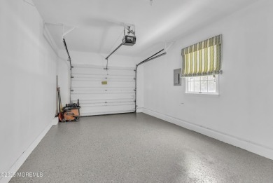 Fully renovated 2 bed, 2 bath home in the desirable Greenbriar on Greenbriar Woodlands in New Jersey - for sale on GolfHomes.com, golf home, golf lot