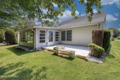 Fully renovated 2 bed, 2 bath home in the desirable Greenbriar on Greenbriar Woodlands in New Jersey - for sale on GolfHomes.com, golf home, golf lot