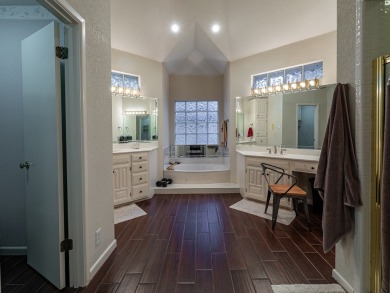 Welcome to the highly sought-after Green Tree subdivision! This on Green Tree Country Club in Texas - for sale on GolfHomes.com, golf home, golf lot