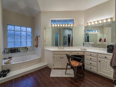 Welcome to the highly sought-after Green Tree subdivision! This on Green Tree Country Club in Texas - for sale on GolfHomes.com, golf home, golf lot