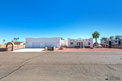 Distinctive 3 bed/3 bath home in the Coyote Wash Golf Course on The Links At Coyote Wash in Arizona - for sale on GolfHomes.com, golf home, golf lot