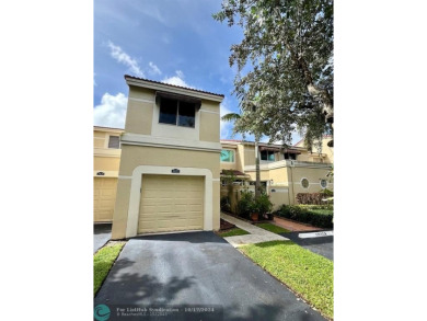 3/2.5 townhouse located in Verona of Deer Creek with a private on Deer Creek Golf Club in Florida - for sale on GolfHomes.com, golf home, golf lot