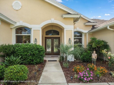 Best Value in Silverthorn! Wonderful and spacious with 2804 sf on Silverthorn Country Club in Florida - for sale on GolfHomes.com, golf home, golf lot