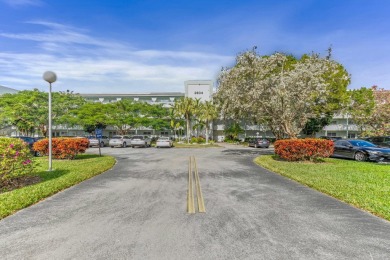 Fully furnished apartment in a clean, nice and active 55+ on Wynmoor Golf Course in Florida - for sale on GolfHomes.com, golf home, golf lot