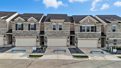 Welcome to resort-style, low-maintenance living in Heath's on Heath Golf and Yacht Club in Texas - for sale on GolfHomes.com, golf home, golf lot