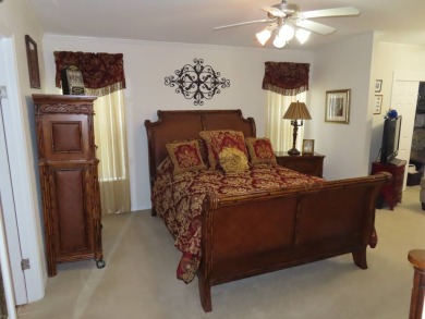 New to market this1480 sf 2/2 Saddlebrook home located on the on Crane Lakes Golf and Country Club in Florida - for sale on GolfHomes.com, golf home, golf lot