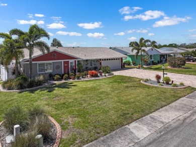 Under contract-accepting backup offers. Stop your search - this on North Lakes Golf Course in Florida - for sale on GolfHomes.com, golf home, golf lot