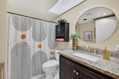 Abacos - 2 Bed, 2 Bath Evergreen Corner Unit
Bright and airy on Wynmoor Golf Course in Florida - for sale on GolfHomes.com, golf home, golf lot