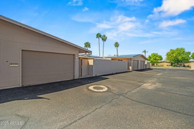 Street facing 2 bed/2 bath Patio Home in a  fantastic location on Sun City-Willow Creek / Willow Brook  in Arizona - for sale on GolfHomes.com, golf home, golf lot