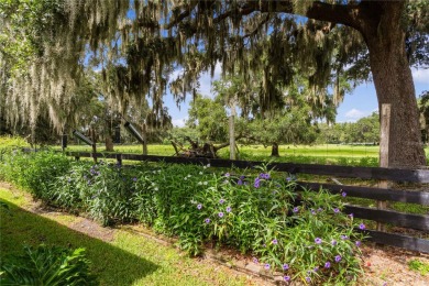 This stunning 3/2 MAGNOLIA single-family home is situated in the on Amberwood Executive Golf Course in Florida - for sale on GolfHomes.com, golf home, golf lot