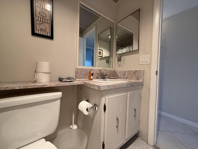 Enjoy this beautiful 2/2 Condo located in Kings Point Golf & on Kings Point Golf -Flanders Way in Florida - for sale on GolfHomes.com, golf home, golf lot