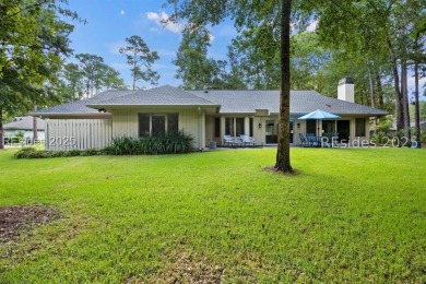 Discover this beautifully maintained 3-bedroom, 3-bath home at on Oyster Reef Golf Course in South Carolina - for sale on GolfHomes.com, golf home, golf lot