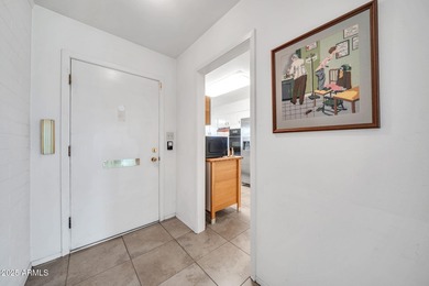 Thoughtfully designed floorplan in the heart of Sun City! This on Sun City South Golf Course in Arizona - for sale on GolfHomes.com, golf home, golf lot