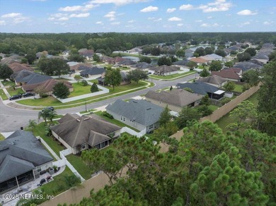 OPEN HOUSE 10/25 10am-12pm - This spacious home in The Trails at on Bent Creek Golf Course in Florida - for sale on GolfHomes.com, golf home, golf lot
