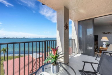 Enjoy the best of Florida living with this beautiful 2-bedroom on Isla Del Sol Yacht and Country Club in Florida - for sale on GolfHomes.com, golf home, golf lot