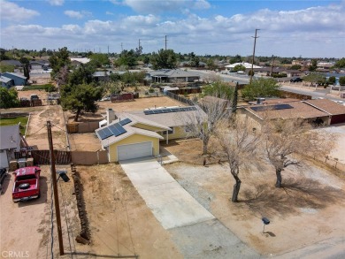 Charming Hesperia Home with Versatile Living Spaces
Welcome to on Hesperia Golf and Country Club in California - for sale on GolfHomes.com, golf home, golf lot