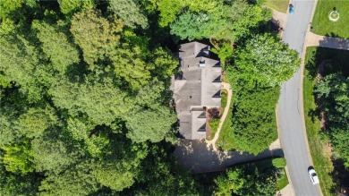 Welcome to 133 Mid Ocean - a spacious home tucked inside on Fords Colony Country Club in Virginia - for sale on GolfHomes.com, golf home, golf lot