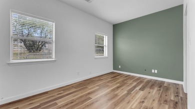 Welcome to 122 Eagle Point in Kingsland Texas. Built in 2005 on Packsaddle Country Club in Texas - for sale on GolfHomes.com, golf home, golf lot