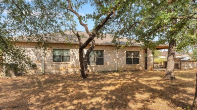 Welcome to 122 Eagle Point in Kingsland Texas. Built in 2005 on Packsaddle Country Club in Texas - for sale on GolfHomes.com, golf home, golf lot