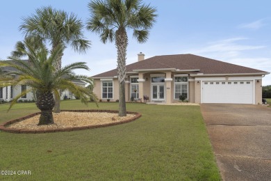 OPEN HOUSE THIS SUNDAY 12-2! THE GLADES! This BEAUTIFUL home on Hombre Golf Club in Florida - for sale on GolfHomes.com, golf home, golf lot