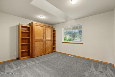 This beautifully maintained, single-level home offers a on Twin Lakes Village Golf Course in Idaho - for sale on GolfHomes.com, golf home, golf lot