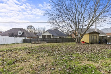 Gorgeous & Spacious 3BR/2.5BA Home in Calmes Estates . Welcome on Southwind Golf Course in Kentucky - for sale on GolfHomes.com, golf home, golf lot