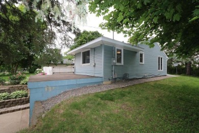 Beautifully laid out rambler is conveniently located within the on Roseville-Cedarholm Golf Club in Minnesota - for sale on GolfHomes.com, golf home, golf lot
