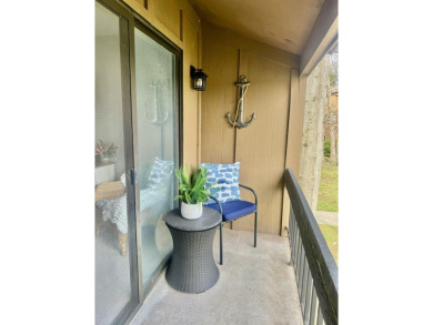 Absolutely adorable 2 bed 1 bath upper level condo in Woodson on Woodson Bend Resort in Kentucky - for sale on GolfHomes.com, golf home, golf lot