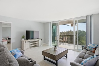 This spacious 3-bedroom, 2.5-bath corner unit in the gated *18th on Inverrary Country Club in Florida - for sale on GolfHomes.com, golf home, golf lot