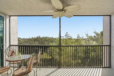 This spacious 3-bedroom, 2.5-bath corner unit in the gated *18th on Inverrary Country Club in Florida - for sale on GolfHomes.com, golf home, golf lot