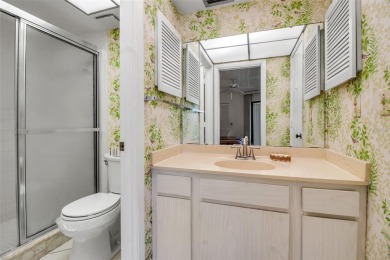 Adorable and affordable 2bd/2ba, second floor condo in Valencia on IMG Academies Golf and Country Club in Florida - for sale on GolfHomes.com, golf home, golf lot