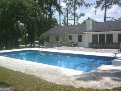 Welcome to Lake Park GA - home to this GREAT 3 bedroom 2 bath on Francis Lake Golf Club in Georgia - for sale on GolfHomes.com, golf home, golf lot