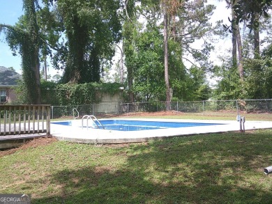 Welcome to Lake Park GA - home to this GREAT 3 bedroom 2 bath on Francis Lake Golf Club in Georgia - for sale on GolfHomes.com, golf home, golf lot