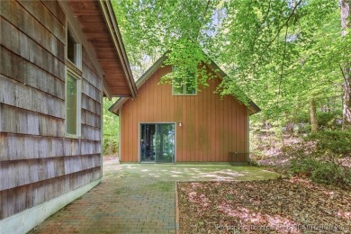 Calling all Mid-Century Modern lovers! This is a diamond in the on Carolina Trace Country Club in North Carolina - for sale on GolfHomes.com, golf home, golf lot