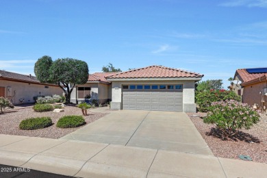 Wonderful furnished turnkey opportunity plus golf cart! This on Sun City Grand Golf Couse and Club in Arizona - for sale on GolfHomes.com, golf home, golf lot