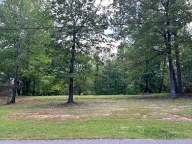 Great building lot located in the heart of Pickwick close to all on Pickwick Landing State Park Golf Course in Tennessee - for sale on GolfHomes.com, golf home, golf lot