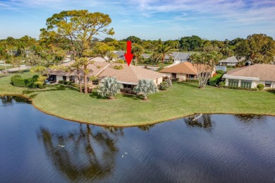 As you enter this exceptional 3/2 villa,you are immediately on Eastpointe Country Club in Florida - for sale on GolfHomes.com, golf home, golf lot