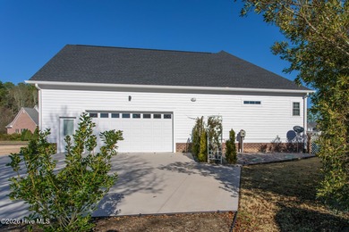 Beautiful, custom built, like new, home in the desirable, gated on Sound Golf Links at Albemarle Plantation in North Carolina - for sale on GolfHomes.com, golf home, golf lot