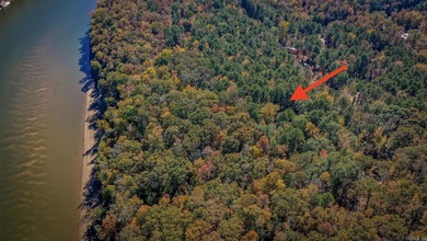 6 Acres located down a short easement rd. & right around the on Indian Hills Country Club in Arkansas - for sale on GolfHomes.com, golf home, golf lot