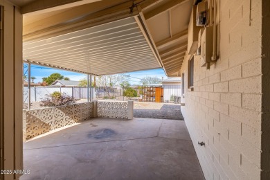 Beautiful 2-bedroom home in Sun City, an exclusive 55+ active on Sun City South Golf Course in Arizona - for sale on GolfHomes.com, golf home, golf lot