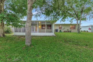 Beautiful 3 Bedroom, 2 Bathroom, 1 Car Garage Home in the on Club Med Sandpiper in Florida - for sale on GolfHomes.com, golf home, golf lot