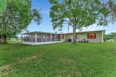 Beautiful 3 Bedroom, 2 Bathroom, 1 Car Garage Home in the on Club Med Sandpiper in Florida - for sale on GolfHomes.com, golf home, golf lot