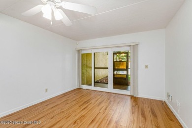 Welcome to this beautifully updated ground floor condo in the on Mallards Landing Golf Course in Florida - for sale on GolfHomes.com, golf home, golf lot