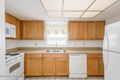 Welcome to this beautifully updated ground floor condo in the on Mallards Landing Golf Course in Florida - for sale on GolfHomes.com, golf home, golf lot